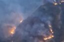 Tangkapan layar video yang beredar di media sosial memperlihatkan kobaran api dan kepulan asap membumbung tinggi melahap kawasan hutan pinus di lereng Gunung Nona, Kabupaten Enrekang, Sulawesi Selatan, Sabtu (15/8/2026).