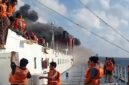 Tangkapan layar video yang beredar di media sosial memperlihatkan para penumpang KM Mutiara Sentosa 2 mengenakan jaket pelampung saat kebakaran terjadi di perairan utara Sumenep, Jawa Timur, Minggu (2/8/2026).