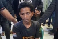 Pelaku berinisial MB (29) saat menjalani pemeriksaan di Mapolres Pinrang, Sulawesi Selatan, Sabtu (8/8/2026), setelah ditangkap terkait kasus tewasnya wanita berinisial IN (28) di sebuah indekos. (Foto : Ist)