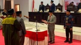 Andi Takdir Jufri saat dilantik sebagai Anggota DPRD Kabupaten Luwu Utara melalui mekanisme Pergantian Antar Waktu (PAW) untuk sisa masa jabatan 2024–2029.
