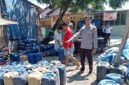 Ratusan jeriken berisi Pertalite dan Solar hasil penimbunan di Bulukumba diamankan aparat kepolisian. (Foto : Ist)