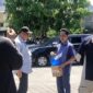 Rekonstruksi Kasus Korupsi Dana Dinkes Parepare. Peragaan penyerahan uang Rp600 juta dari eks Kadis Kesehatan Parepare dr Muhammad Yamin kepada eks Wakil Ketua DPRD Parepare Andi Firdaus Djollong, di area parkiran Teras Empang Cafe, Kota Parepare.