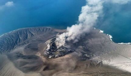 Abu Vulkanik Erupsi Gunung Anak Krakatau, Selat Sunda (Humas Kementerian ESDM)