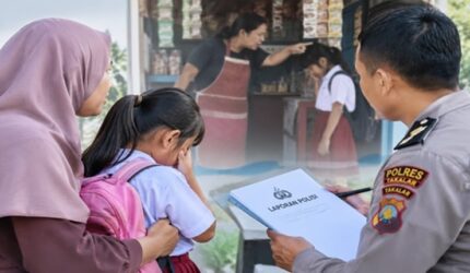 Ilustrasi orang tua korban mendampingi Siswi Korban Bully Takalar yang masih trauma saat memberikan keterangan kepada pihak kepolisian (Visual AI)