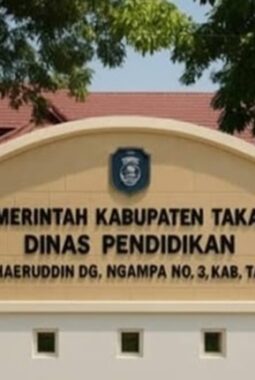 Bau Busuk ‘Korupsi’ Revitalisasi 2 SD Takalar Menyengat, Kejari Diminta Sikat