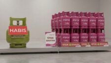 Ilustrasi perbandingan LPG 3 Kg dan gas pink non-subsidi (Bright Gas). (Visual AI).