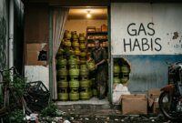 Ilustrasi penimbun LPG 3 Kg dan kios nakal (Visual AI)