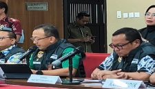 Konferensi pers Kortastipidkor Polri terkait penetapan Bupati Gowa Sitti Husniah Talenrang sebagai tersangka kasus dugaan korupsi PBG dan perizinan di Mabes Polri, Jumat (25/9/2026). (Tangkapan layar TikTok Kortastipidkor Polri)