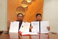 Kuasa hukum Owner RA Skincare, Wawan Nur Rewa bersama Anugrah Mansur, dalam konferensi pers di Makassar pada Sabtu (26/9/2026), mengungkap kronologi dugaan penipuan berkedok investasi yang menyeret bos kosmetik berinisial AHA. 