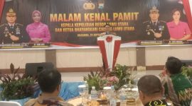 Ketua DPRD Lutra Husain memberikan sambutan dalam acara Malam Kenal Pamit sekaligus Penyambutan Kapolres Luwu Utara di Hotel Bukit Indah, Masamba, Jumat 25 September 2026.