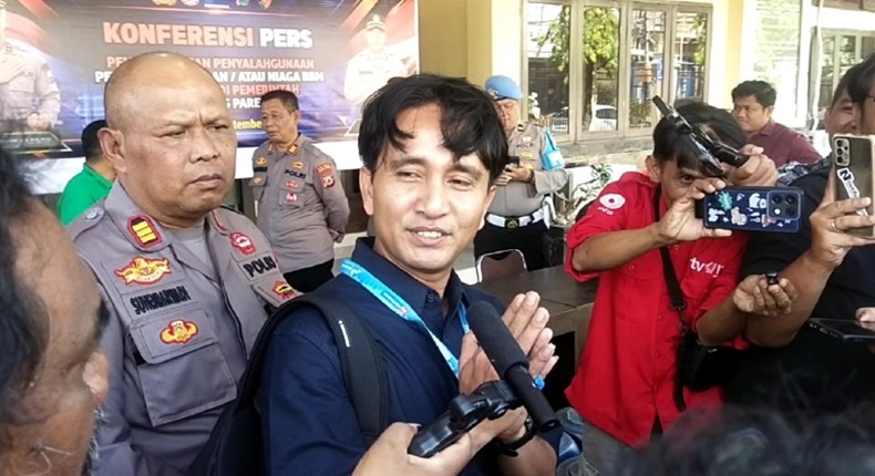 Manager Pertamina Fuel Terminal Parepare, Muh Agung Endriyanto, usai menghadiri konferensi pers pengungkapan penyalahgunaan niaga dan atau pengangkutan bahan bakar minyak jenis pertalite yang disubsidi pemerintah, di Mapolres Parepare, Selasa (15/9/2026).