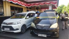 2 Mobil Avanza yang diamankan Polres Parepare, mengisi BBM Pertalite secara berulang di SPBU Ujung Bulu dan Patung Pemuda, Kota Parepare beberapa waktu lalu.