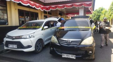 2 Mobil Avanza yang diamankan Polres Parepare, mengisi BBM Pertalite secara berulang di SPBU Ujung Bulu dan Patung Pemuda, Kota Parepare beberapa waktu lalu.
