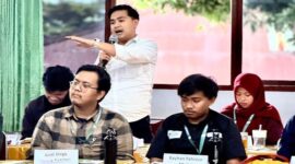 Direktur Pendekar Hukum Indonesia M.Alief Hidayat Banda (Baju putih)