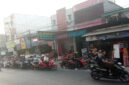 Antrean kendaraan mengular di Jalan Toddopuli Raya Timur menuju Borong Raya, Makassar, saat warga mencari BBM di Pertamini di tengah kosongnya stok di sejumlah SPBU, Kamis (10/9/2026) (Foto: zonafaktualnews.com)