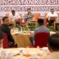 Suasana Bimtek Peningkatan Kapasitas DPRD Kabupaten Luwu Utara di Makassar dalam memperkuat pengawasan keuangan daerah dan tata kelola APBD.