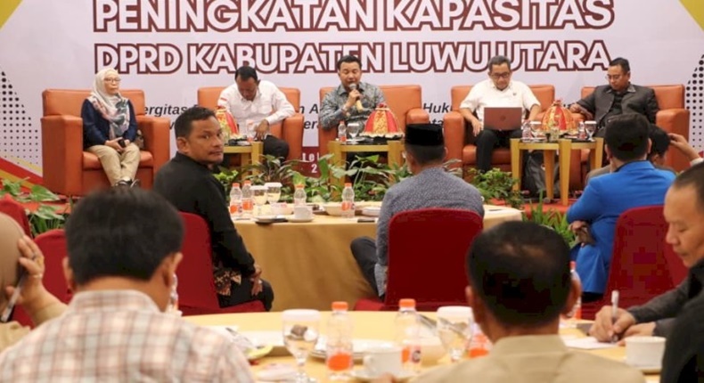 DPRD Luwu Utara Perkuat Pengawasan APBD Lewat Bimtek di Makassar