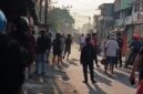 Situasi di Jalan Abubakar Lambogo (Ablam), Kecamatan Makassar, pascabentrokan antar-kelompok warga yang mengakibatkan satu orang meninggal dunia akibat terjatuh ke dalam got, Jumat (16/10/2026).
