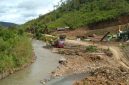 Sejumlah alat berat terlihat beroperasi di lokasi pengambilan material yang diduga memasok kebutuhan proyek peningkatan Jalan Sabbang–Tallang–Sae senilai Rp46,9 miliar di Kabupaten Luwu Utara (Lutra).